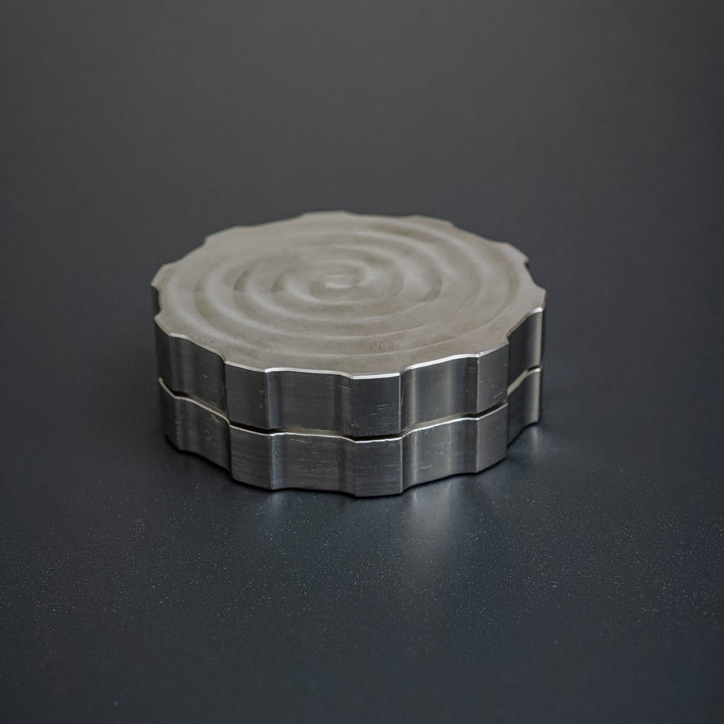 Evolution Grinder 90mm Zweiteilig - Limited Edition