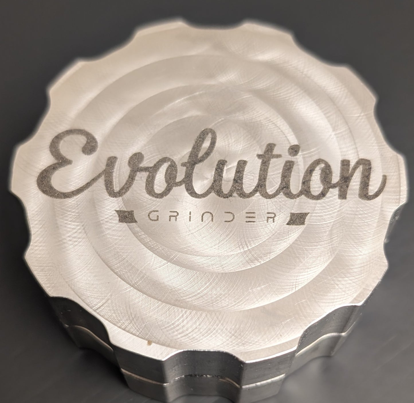Evolution Grinder 90mm Zweiteilig - Limited Edition